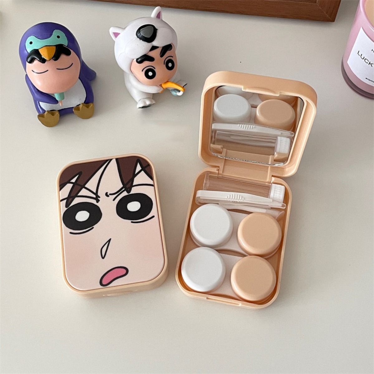New Crayon Shin-chan Anime Fig - Manga Storage Box 评论和价格